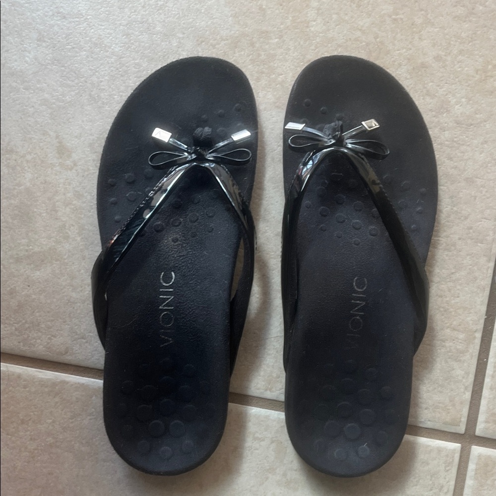 Vionic Women's Elegant Black Sandals